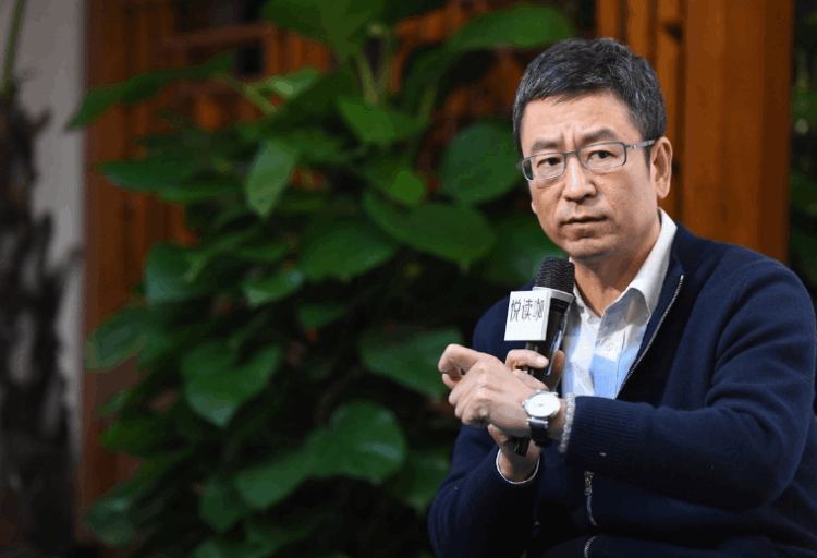 为什么不建议孩子去私立学校，白岩松谈寄宿学校的危害