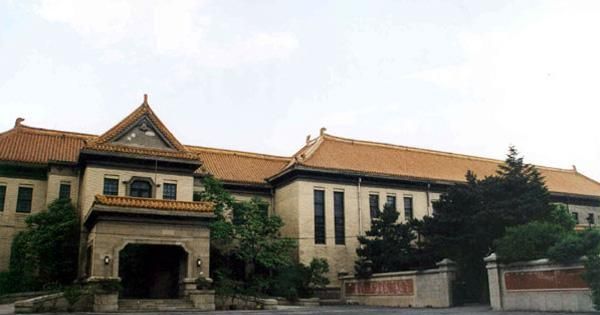 伪满皇宫和伪满皇宫博物院是一个地方吗