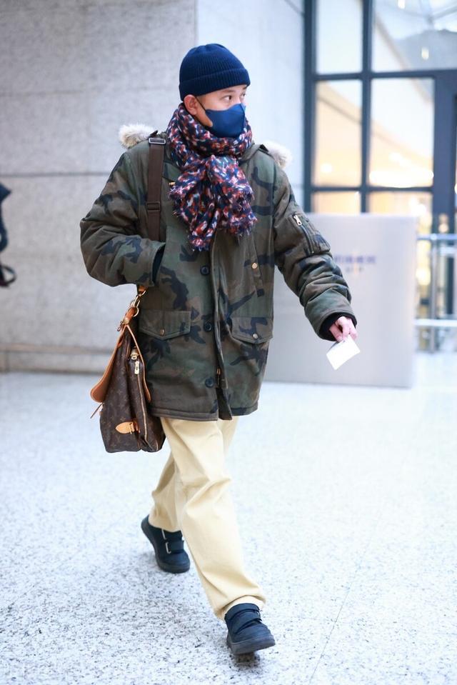 陆毅和鲍蕾以及袁弘和张歆艺合体拍情人节大片，都是最佳夫妻档