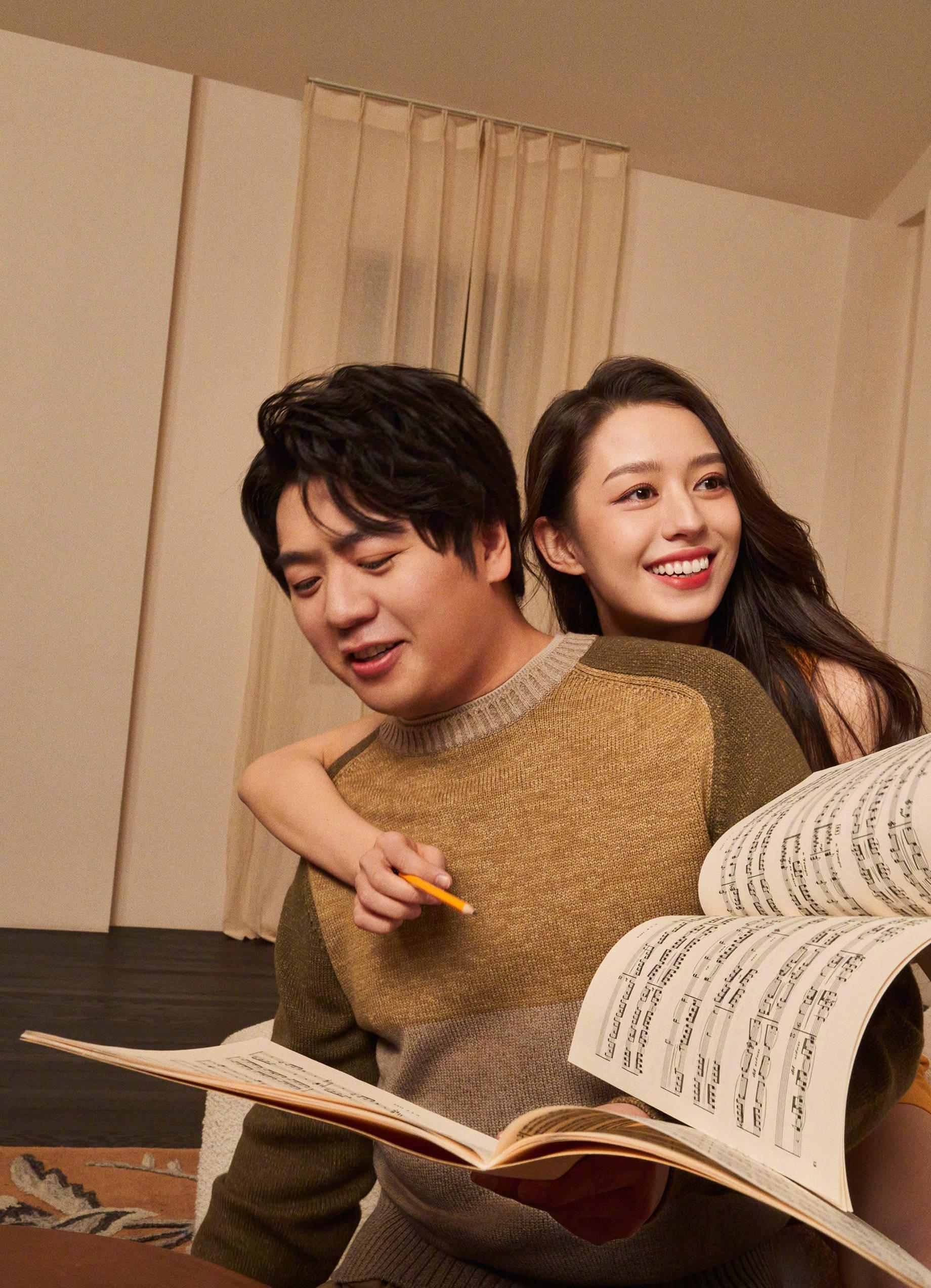 陆毅和鲍蕾以及袁弘和张歆艺合体拍情人节大片，都是最佳夫妻档