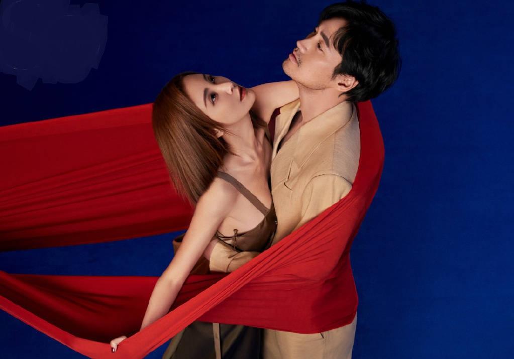 陆毅和鲍蕾以及袁弘和张歆艺合体拍情人节大片，都是最佳夫妻档