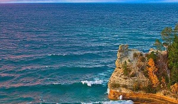 十大世界上最大的淡水湖在哪里(世界上最深的湖泊是什么) 2