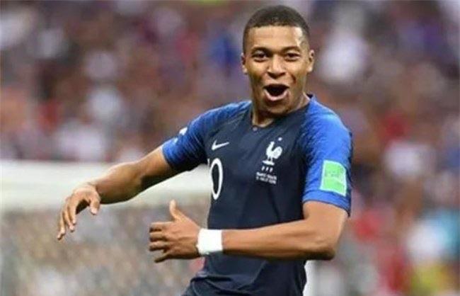十大法国队足球明星（法国足球十大明星）  3