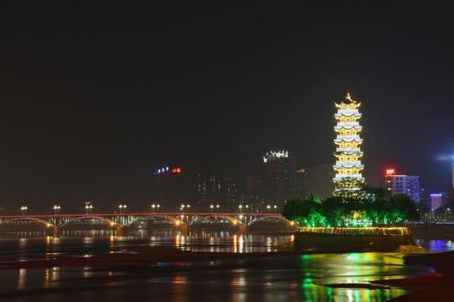 曾是广东的第二大城市，还做过两年临时省会，如今却沦为四线城市