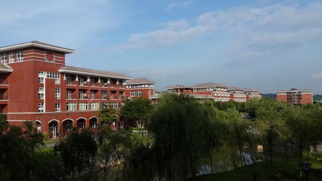 曾是广东的第二大城市，还做过两年临时省会，如今却沦为四线城市