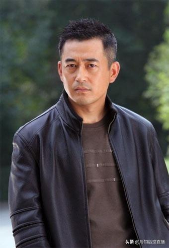 第32届金鸡奖最佳男配角得主王志飞 潇洒帅气 淡然从容 照片欣赏