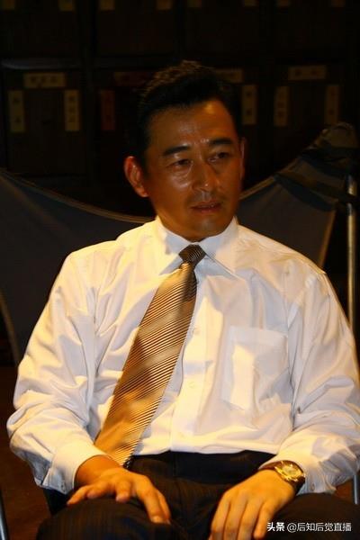 第32届金鸡奖最佳男配角得主王志飞 潇洒帅气 淡然从容 照片欣赏