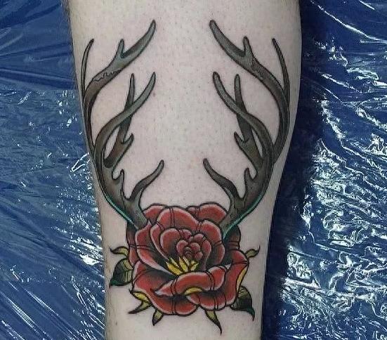 鹿角纹身图例——俏皮，简约，非常适合小清新人群