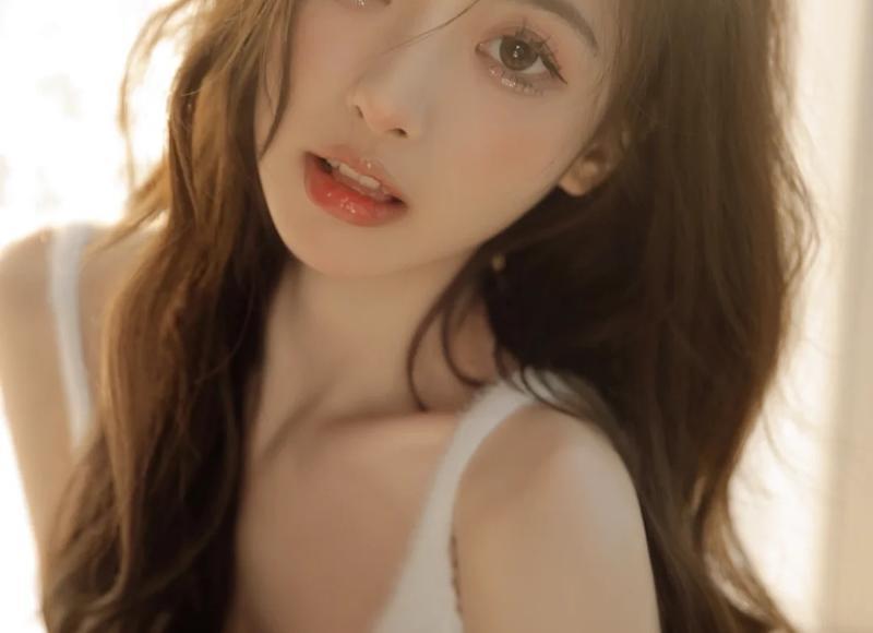 和女生从朋友到恋人，要学会升高关系迈过友谊区