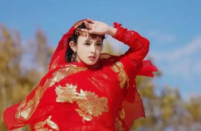 ​恭喜彭小苒凭《东宫》小枫获得华鼎奖最佳女演员提名 未来可期