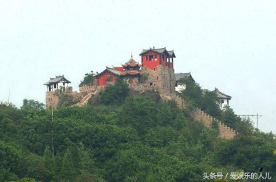 ​爱山水之神龙山巴人石头城