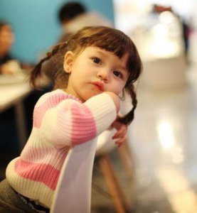 ​15款可爱的小女孩编发盘发扎发发型！