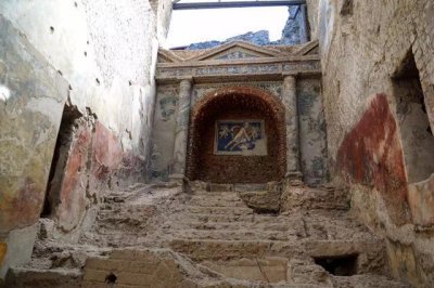 ​“罗马”古城被人们所发现，火山喷发淹没城镇，游客：太绝望了