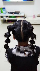 ​宝妈们看过来送一款灯笼马尾儿童编发教程