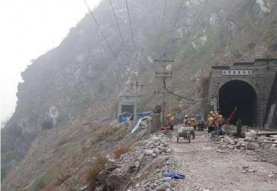 ​世界最诡异的2条隧道，还没靠近就有凉气逼近，一条就在中国