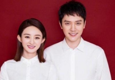 ​赵丽颖冯绍峰参加婚礼，看清俩人打扮，那是对新婚夫妇最大的尊重