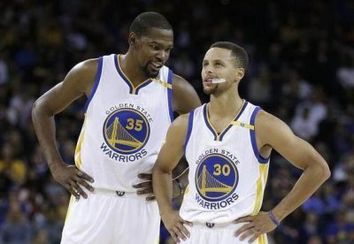 ​科比谈杜兰特是否能够称为超巨球员 KD还需要再夺一次冠军才有资格