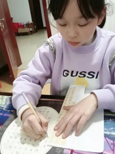 ​「书法精英」李雨彤简介及硬笔书作展示