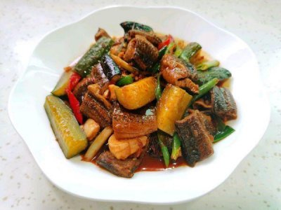 ​简单易做黄瓜烧鳝鱼！全家人都爱