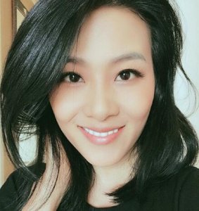 ​为唱歌放弃生育能力，如今她却有了一对双胞胎