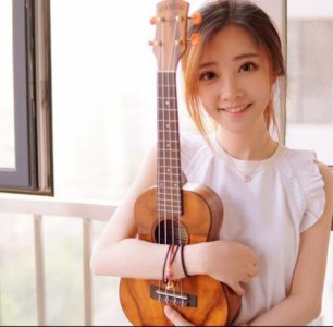 ​冯提莫上了快乐大本营，想的却是回家吃鸡？