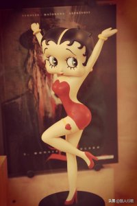 ​从“灰姑娘”一举蹿红的“贝蒂娃娃”