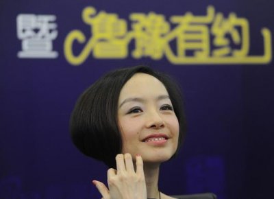 ​何鸿燊一生有4位妻子，但不管去哪儿，都只带“香港邓文迪”