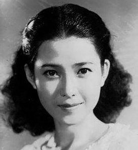 ​她45岁醉酒去世后，高仓健终生未娶，无儿无女，一生只爱她一人