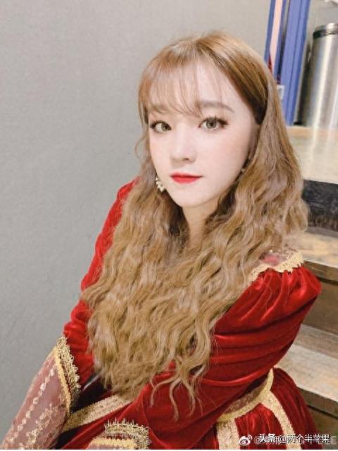 《跑男》导演入驻10年，只关注4位女星，看清是谁：眼光真好