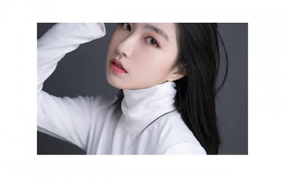 ​女朋友留着前任给她拍的照片