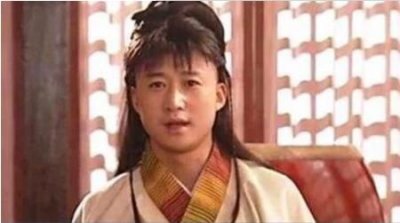 ​吴京女装旧照曝光，但还不是最经典的