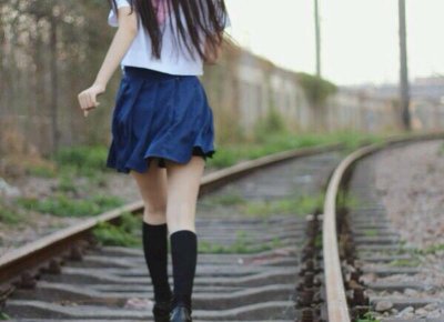 ​怎么聊才能约她出来 微信跟女生聊天