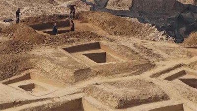 ​1994年，湖北古墓出土一具古尸