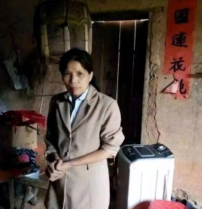 ​学霸伍继红：712分被人大录取，二婚嫁到农村，不工作生6娃吃低保