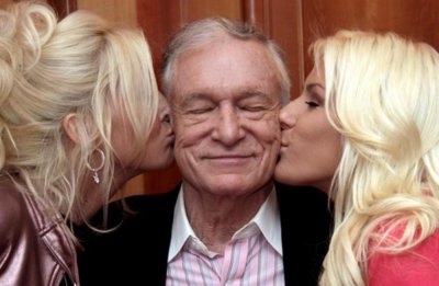 ​花花公子创始人休·海夫纳：一生交往2000个女友，86岁宝刀未老