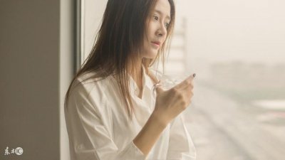 ​小说：女总裁让打工仔装她男友参加晚宴，他说漏嘴害总裁颜面扫地