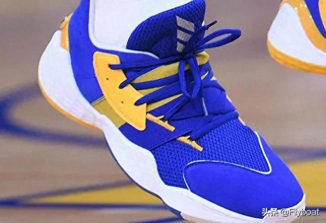 休赛季火箭队的图集，更多帅气图集等你来保存。每日更新哦。