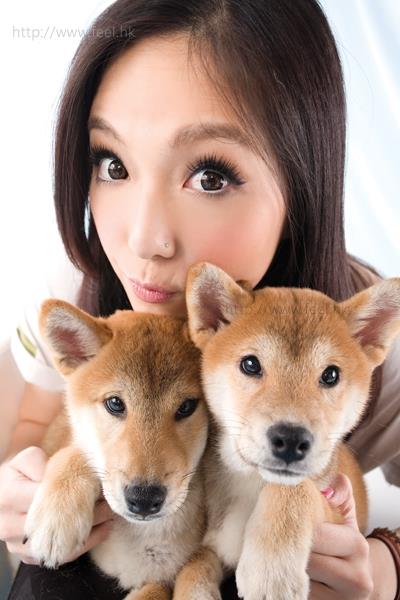 34岁的卫兰近照，雪白肤色堪比少女