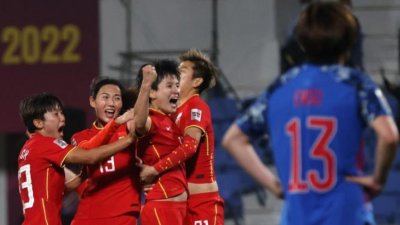 ​天神下凡！中国女足门神扑出日本队两个点球，进决赛她是第一功臣