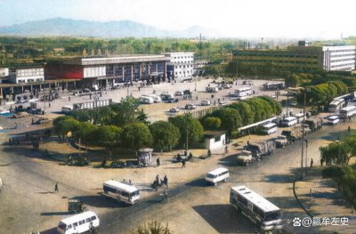 ​老照片：80年代的河北秦皇岛，百货大楼、永乐酒吧、新闻影院