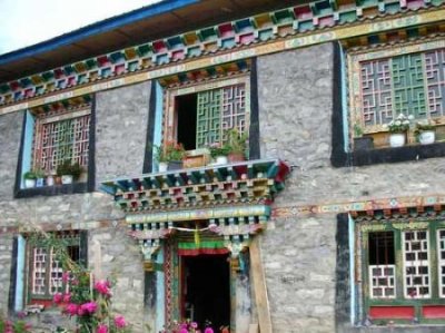 ​藏民居住的房子是啥样？