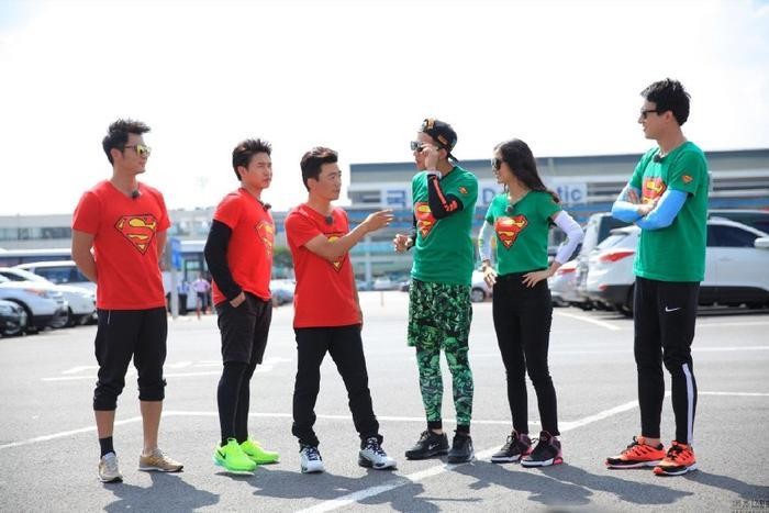 邓超晒跑男合照，鹿晗、关晓彤等均到齐，网友期待迪丽热巴？