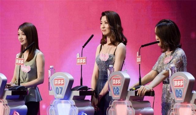 非诚勿扰主持人是谁（非诚勿扰12年两个光头主持人）