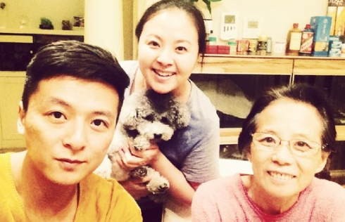 朱雨辰母亲朱湘玲，干预儿子两段恋情，现年43岁朱雨辰还没有结婚