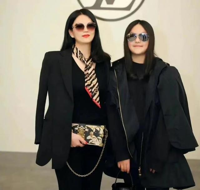 林志颖儿子和女儿近照（林志颖出院后为儿子低调庆生）(14)