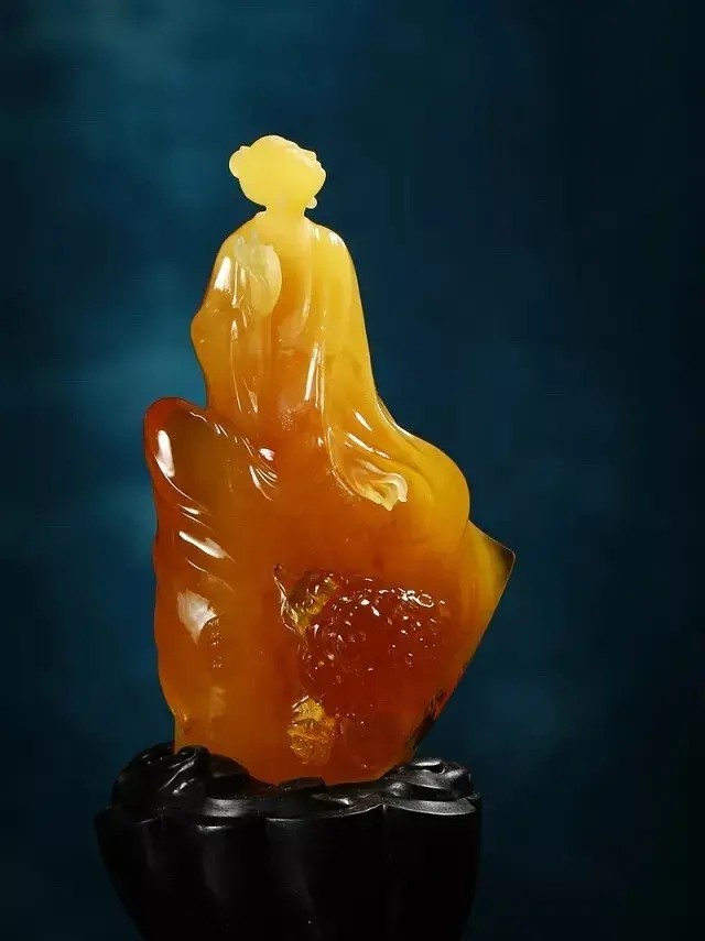 根珀和蜜蜡哪个贵(根珀和蜜蜡的区别)