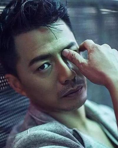 段奕宏妻子晒恩爱