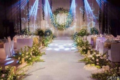 ​结婚新娘需要准备几套衣服 新娘结婚当天基本礼仪