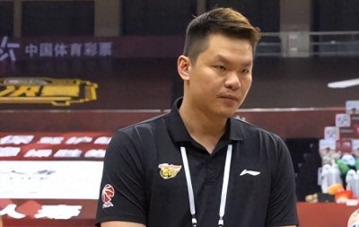 ​体操女神嫁给男篮朱芳雨，被出轨还被抢孩子，离婚几乎净身出户