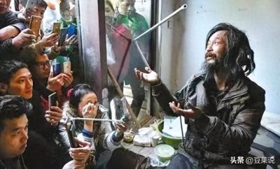 ​流浪大师沈巍：百万直播收入被借走，至今没人还钱，近况让人唏嘘